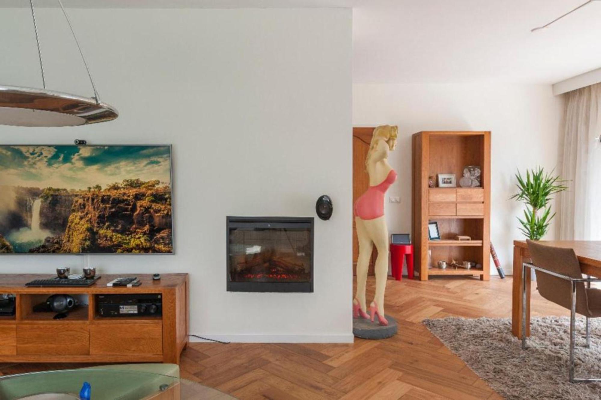 Ground Floor And Twin Bedroom In Luxurious Villa With Beautiful Garden Very Near Tue And Centre Eindhoven Bagian luar foto